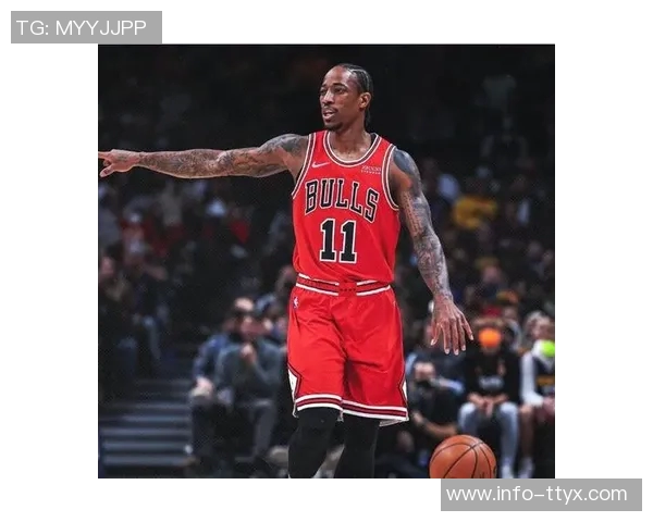 内史密斯表现稳健贡献12分关键时刻三分球助力球队胜利 内史密斯表现稳健贡献12分关键时刻三分球助力球队胜利