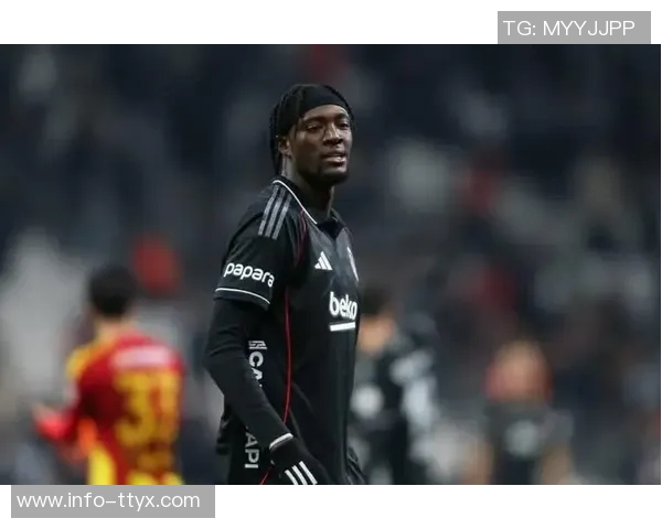 埃梅里引进亚伯拉罕意在强化球队后者渴望加盟维拉的决心显而易见 埃梅里引进亚伯拉罕意在强化球队后者渴望加盟维拉的决心显而易见