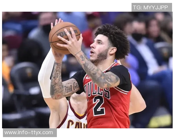 德里克琼斯谈范甘迪指导提升防守侵略性是我努力方向